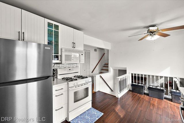 44012 Carrnation Drive, Sterling Heights, MI 48313