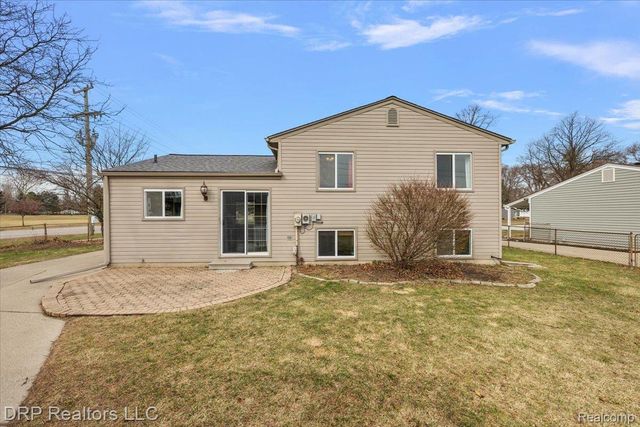 44012 Carrnation Drive, Sterling Heights, MI 48313