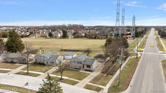 44012 Carrnation Drive, Sterling Heights, MI 48313