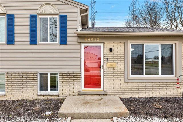 44012 Carrnation Drive, Sterling Heights, MI 48313