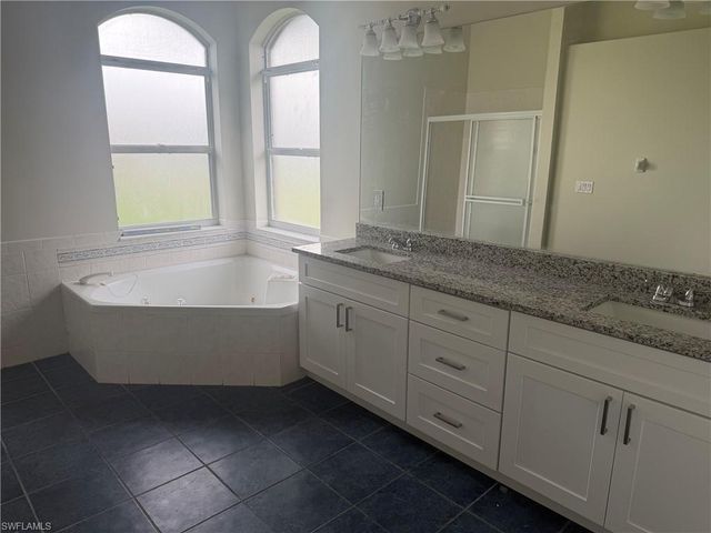 614 SW 57th ST, Cape Coral, FL 33914