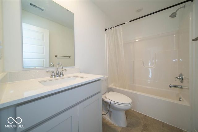 1240 Patens Drive, Greenwood, IN 46143