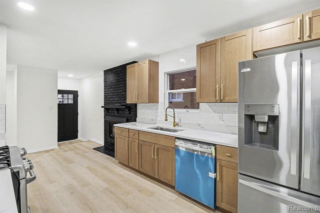 7882 Campbell Street, Taylor, MI 48180