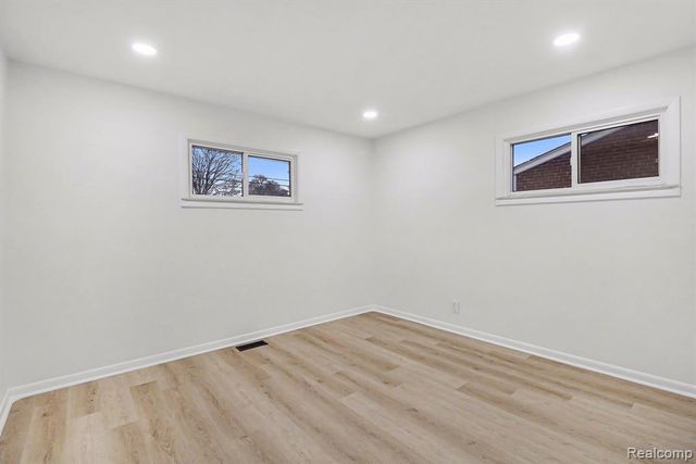 7882 Campbell Street, Taylor, MI 48180