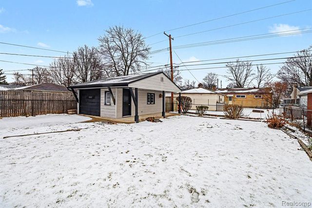 7882 Campbell Street, Taylor, MI 48180