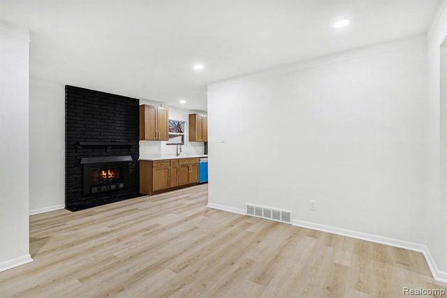 7882 Campbell Street, Taylor, MI 48180