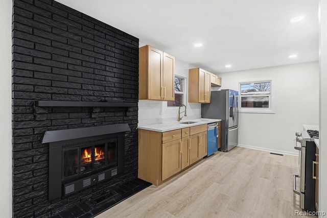 7882 Campbell Street, Taylor, MI 48180