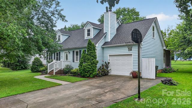 3550 Farm Lake Drive SW, Concord, NC 28027