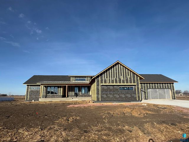 27106 Meadowlark Ct Court, Harrisburg, SD 57032