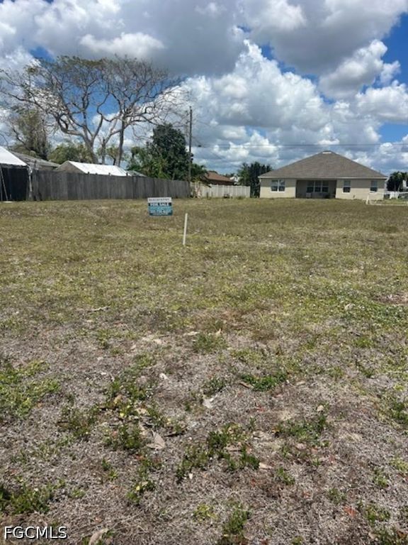 153 kamal PKWY, Cape Coral, FL 33904