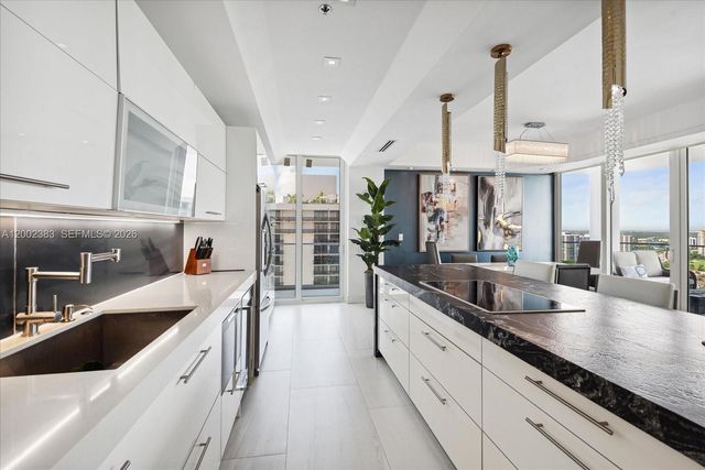 19707 Turnberry Way PH-D, Aventura, FL 33180