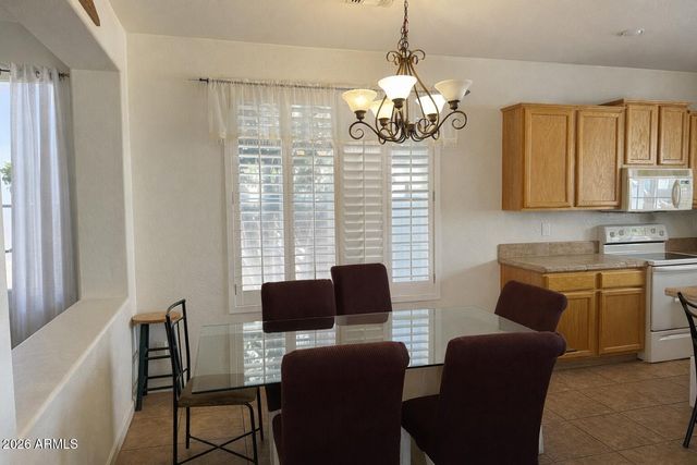 2056 E STEPHENS Place, Chandler, AZ 85225