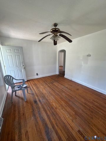 424 Elm St, Petersburg, VA 23803