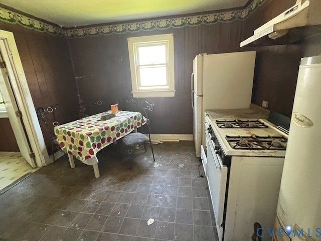 424 Elm St, Petersburg, VA 23803