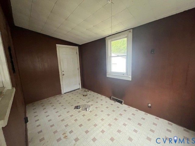 424 Elm St, Petersburg, VA 23803