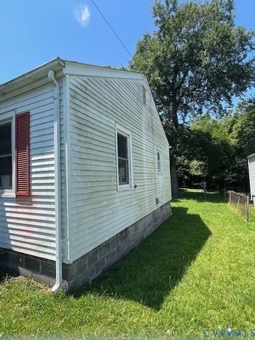 424 Elm St, Petersburg, VA 23803