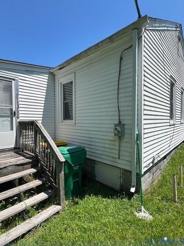 424 Elm St, Petersburg, VA 23803