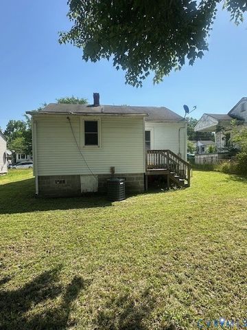 424 Elm St, Petersburg, VA 23803