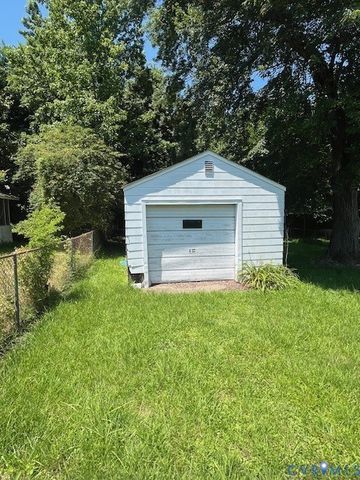 424 Elm St, Petersburg, VA 23803