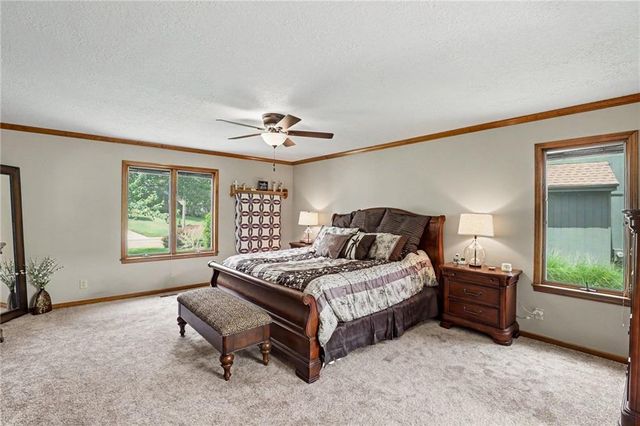1056 NW High Point Drive, Lee's Summit, MO 64081