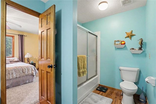 1056 NW High Point Drive, Lee's Summit, MO 64081