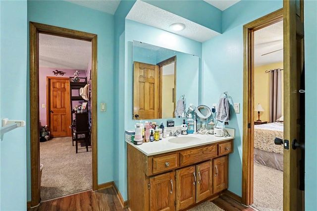 1056 NW High Point Drive, Lee's Summit, MO 64081
