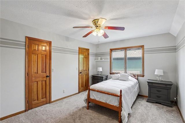 1056 NW High Point Drive, Lee's Summit, MO 64081