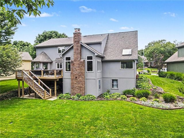 1056 NW High Point Drive, Lee's Summit, MO 64081