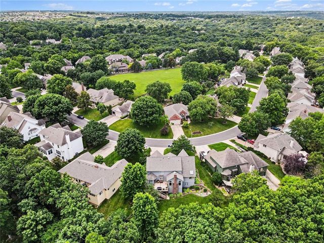 1056 NW High Point Drive, Lee's Summit, MO 64081