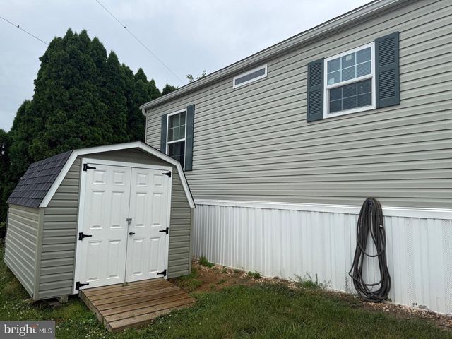 278 PFAUTZ HILL RD, Stevens, PA 17578