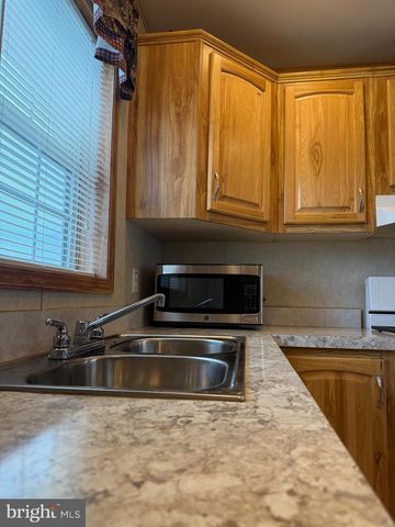 278 PFAUTZ HILL RD, Stevens, PA 17578