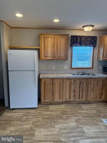 278 PFAUTZ HILL RD, Stevens, PA 17578