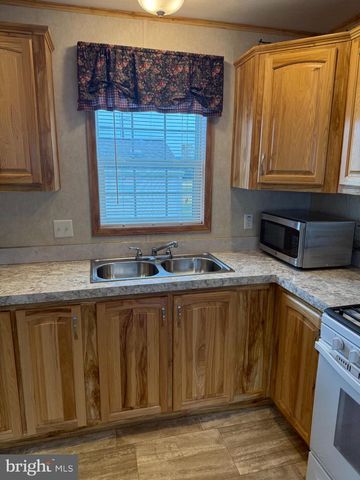 278 PFAUTZ HILL RD, Stevens, PA 17578