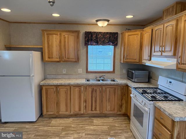 278 PFAUTZ HILL RD, Stevens, PA 17578