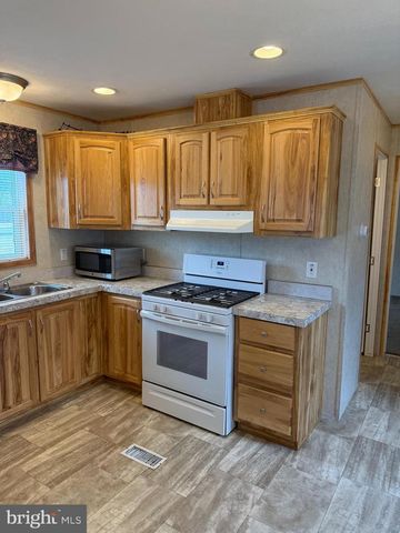278 PFAUTZ HILL RD, Stevens, PA 17578