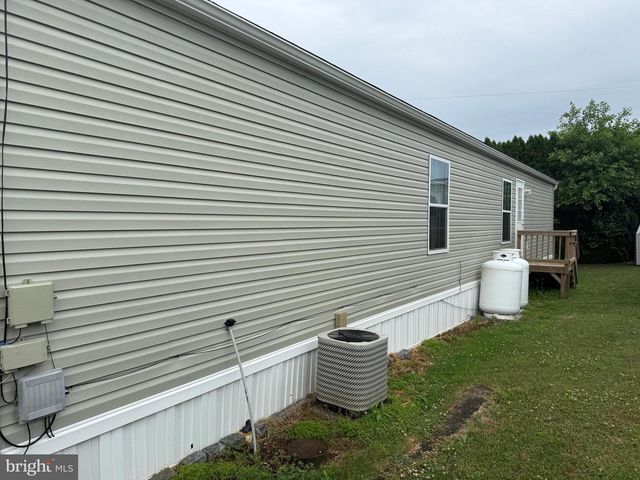 278 PFAUTZ HILL RD, Stevens, PA 17578