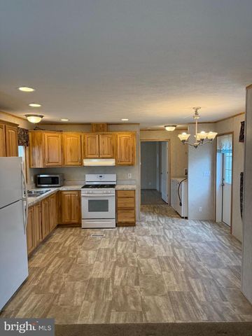 278 PFAUTZ HILL RD, Stevens, PA 17578