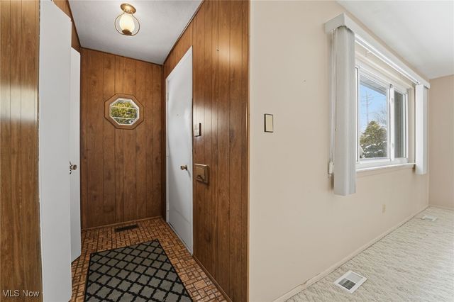 8096 Munson Road, Mentor, OH 44060