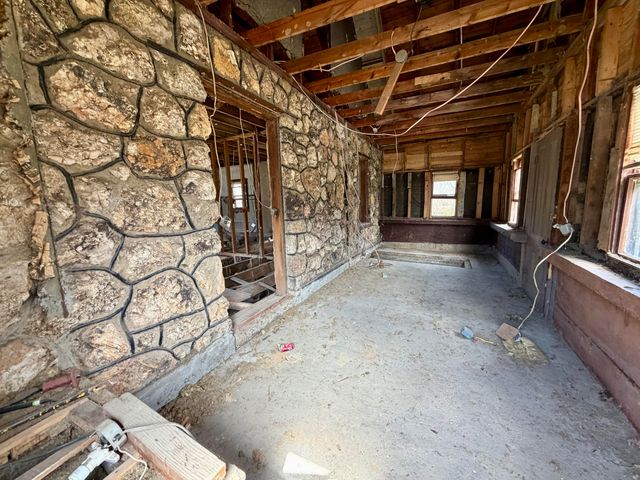 842 S Curry Street, West Plains, MO 65775