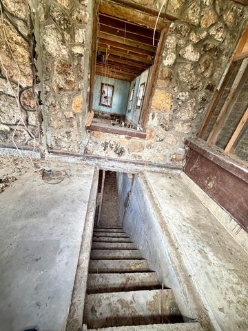 842 S Curry Street, West Plains, MO 65775