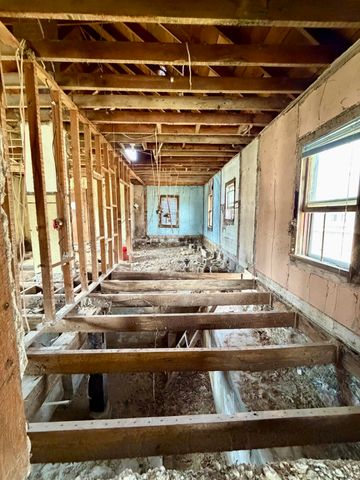 842 S Curry Street, West Plains, MO 65775