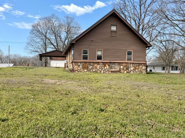 842 S Curry Street, West Plains, MO 65775