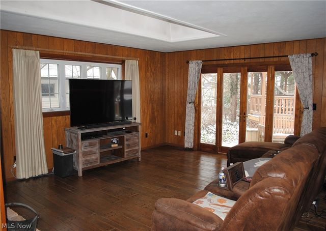 5743 Mills Creek Lane, North Ridgeville, OH 44039