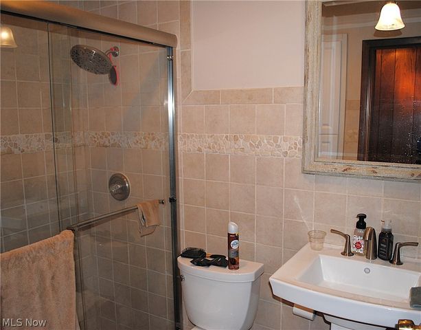 5743 Mills Creek Lane, North Ridgeville, OH 44039