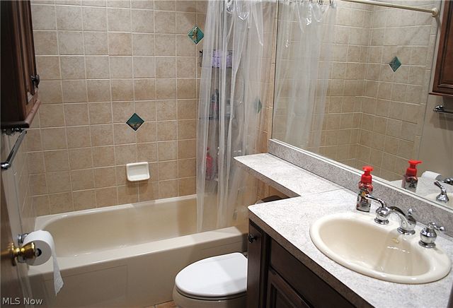 5743 Mills Creek Lane, North Ridgeville, OH 44039