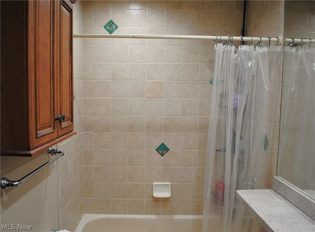 5743 Mills Creek Lane, North Ridgeville, OH 44039