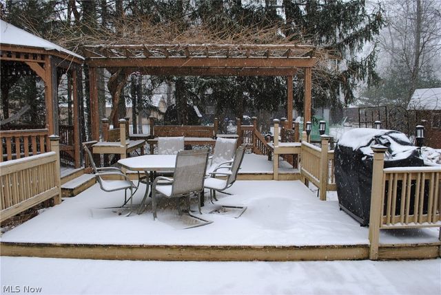 5743 Mills Creek Lane, North Ridgeville, OH 44039