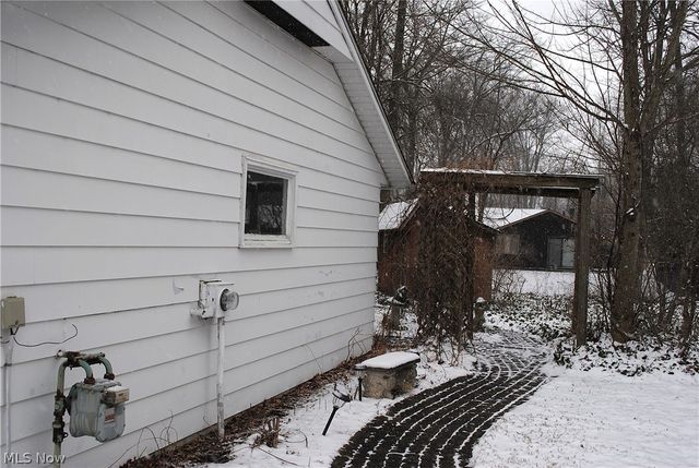 5743 Mills Creek Lane, North Ridgeville, OH 44039