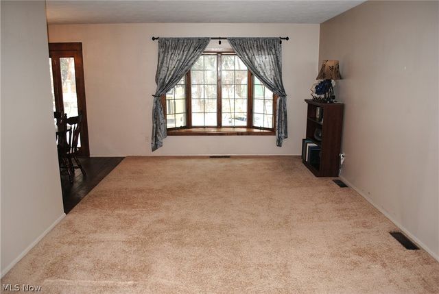 5743 Mills Creek Lane, North Ridgeville, OH 44039