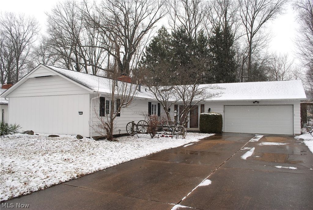 5743 Mills Creek Lane, North Ridgeville, OH 44039